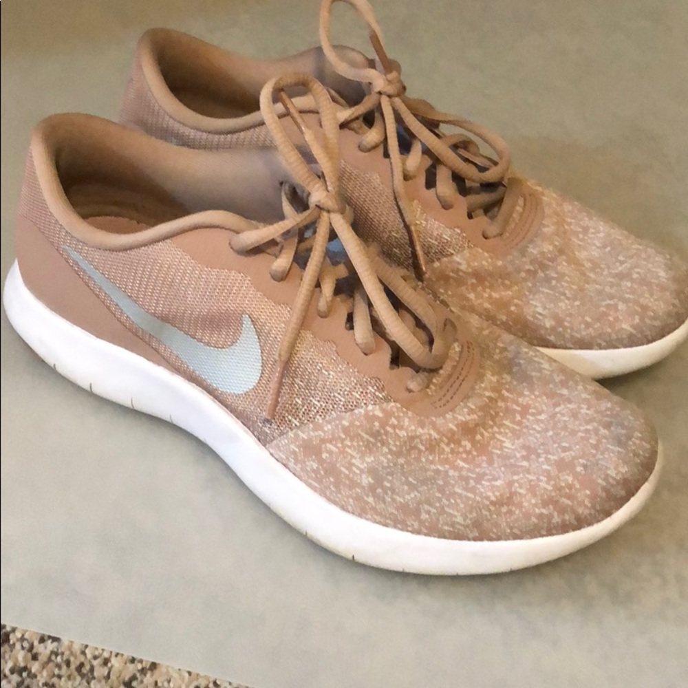 Nike flex Contact running shoes